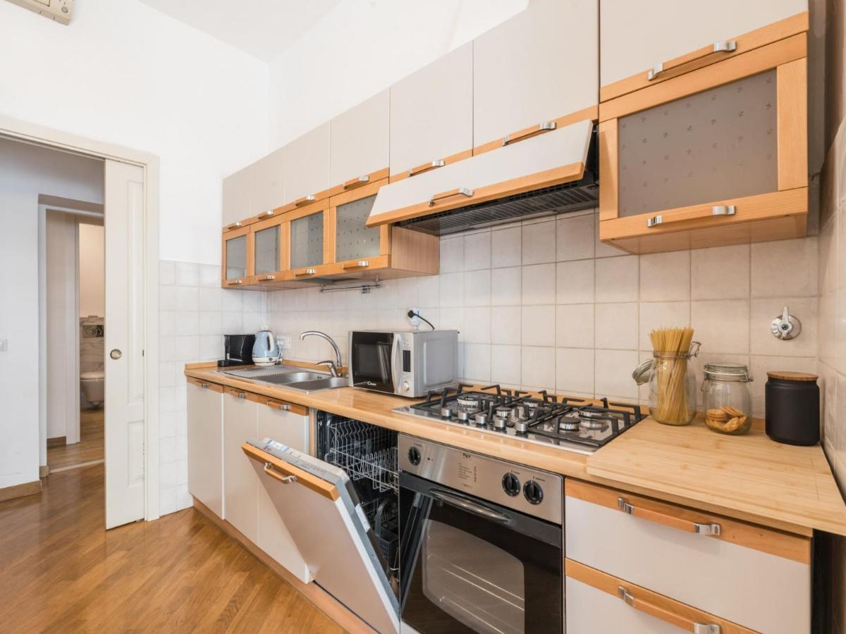 Apartamento The Rent - Spacious Three-bedroom Near The Colosseum Roma